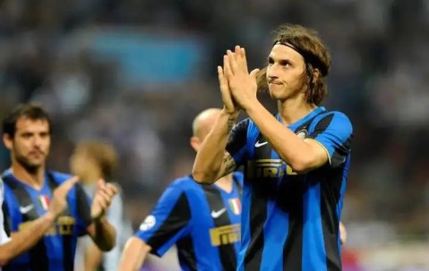 球队成绩不错，为什么伊布2009年要离开国际米兰去巴萨踢球？