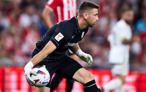 西蒙：海外踢西甲不尊重球迷 尼科续约展现毕巴也能出世界级球员