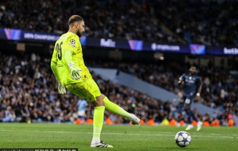 迈尼昂的英雄之夜：3次扑救与零封背后的战术解析与人物故事