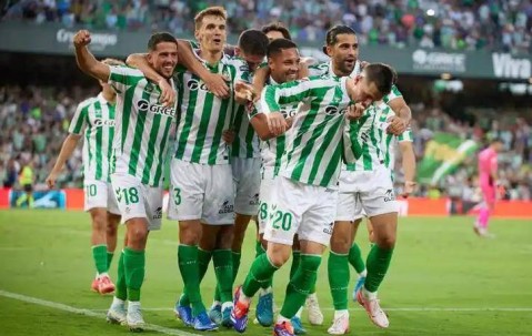 西甲焦点战前瞻：贝蒂斯主场迎战皇家社会，胜负天平倾向何方？