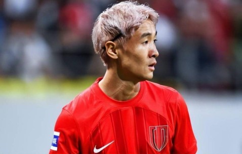 成都蓉城本轮中超还没开踢，韦世豪就连夜离队官宣加盟法甲里昂，徐正源已批准他转会申请