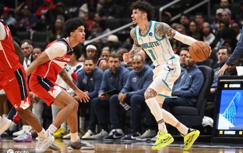 鲍尔38+13+13布里奇斯22分 黄蜂击败奇才