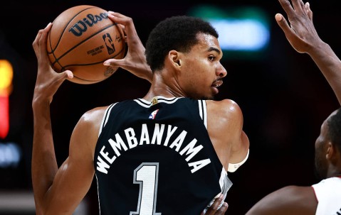 季前赛-文班亚马10+4+5 韦尔29+12马刺胜热火