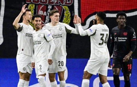 4场3平！，勒沃库森欧冠再平局，尤勒曼遭遇执教困境