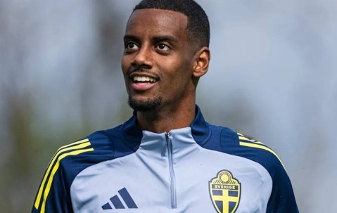 伊萨克首次回应转会利物浦争议：外界并未掌握完整真相