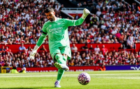 阿森纳1-0，赛后拉亚表态引热议，球迷：比自家球迷清醒