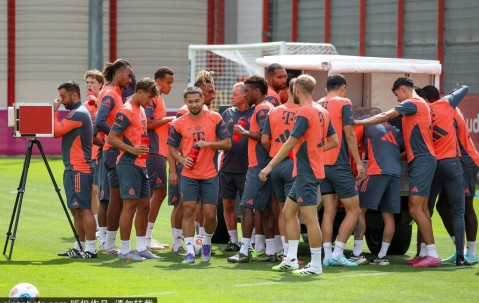 迎接新赛季！拜仁全队啤酒庆祝，德甲新篇章即将开启