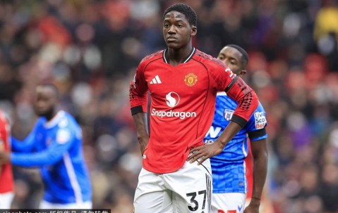 继续从曼联买人！那不勒斯遭遇伤病危机 冬窗强攻梅努