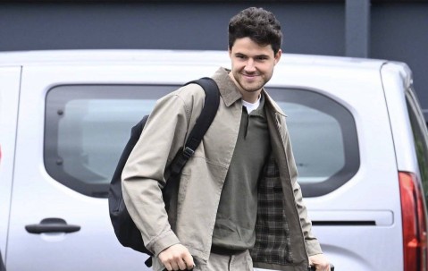 拉门斯将首发战利物浦，库尔图瓦帮助曼联新援！曼联试训免费门将