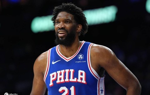 美记：恩比德在休赛期大幅减重 为新赛季做好准备