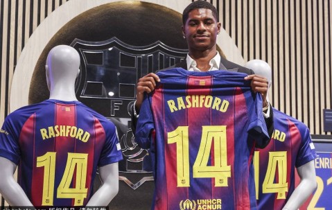 拉什福德转会巴萨：足球智商受质疑，曼联旧梦再现？