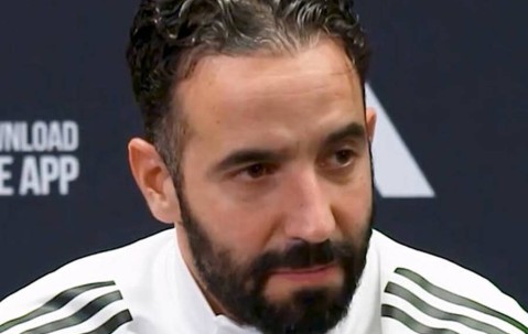 阿莫林称曼联已变强可复仇热刺，无缘欧冠因祸得福！回应C罗批评