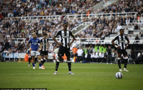 亚历山大·伊萨克与纽卡斯尔的核爆级矛盾：谁在失信？未来何去何从？