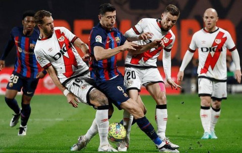 西甲焦点战前瞻：毕尔巴鄂 VS 巴列卡诺，谁能抢占先机？