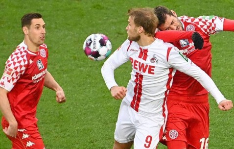 德甲揭幕战暗藏玄机！美因茨主场狂攻VS科隆客场铁桶阵，谁能笑到最后？