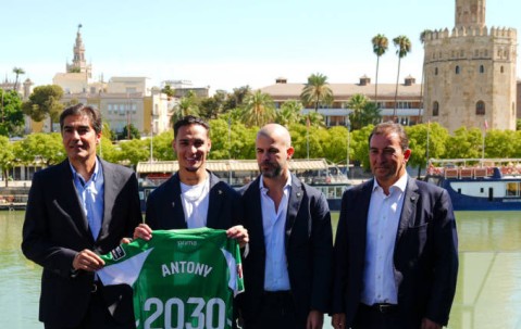 维埃拉在德甲的情绪风暴：阿森纳租将为何如此冲动？