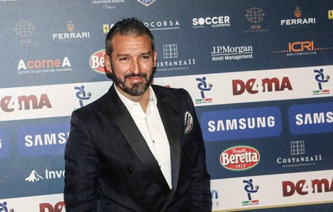 意甲关键战即将打响，魔笛领衔拉比奥特对阵老东家：米兰对尤文胜负难分