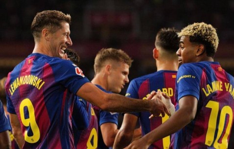 足坛悲喜一夜！巴萨1-2被巴黎绝杀，曼城2-2，哈兰德连场进球，阿森纳2-0