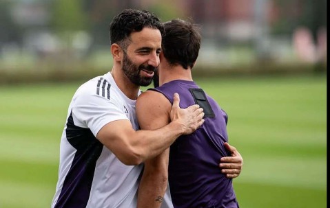 曼联深夜密谈21岁天才，布莱顿1亿要价恐吓退红魔？