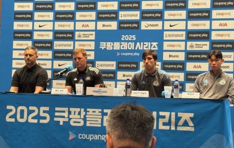 利物浦1.1亿镑报价遭拒！埃迪-豪：昨天有人报价伊萨克被拒绝了