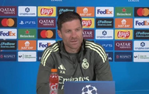 阿隆索：姆巴佩是球队领袖之一 维尼修斯状态很好明天可以首发