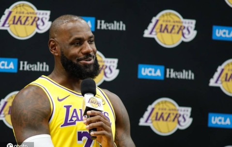 这么突然？詹姆斯更新社媒 明日零点发布重要决定