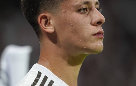 马赛队长：马斯坦托诺不必拿自己和梅西比较，他必须走出自己的路