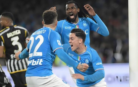 意甲强弱对话！萨索洛主场迎战那不勒斯，中游队能否阻击争冠豪强？