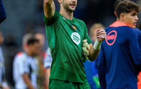 从曼联弃将到巴萨新星：拉什福德的逆袭之路