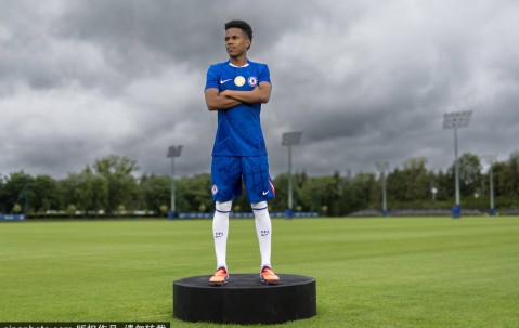 切尔西主帅马雷斯卡强势发声：中后卫引援刻不容缓！