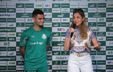 霍伊伦德转会那不勒斯后重焕生机：从曼联的边缘到意甲的闪耀