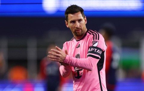 《马卡报》统计的梅西助攻早就超400个！达到435个！