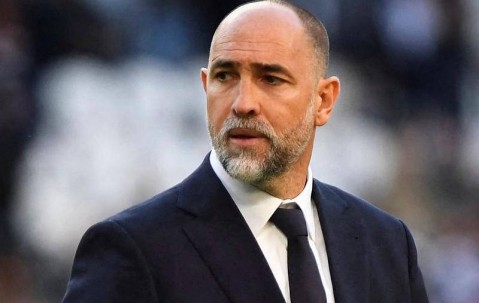 尤文图斯换帅，齐达内不回归，曼联因坎通纳做出重大决定