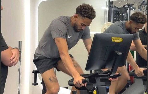 库尼亚出战曼联德比机会大增，已可骑单车！红魔曼城人员此消彼长