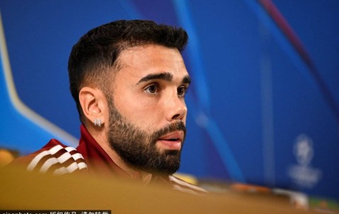 阿森纳女足迎战本菲卡：卫冕之路的关键考验