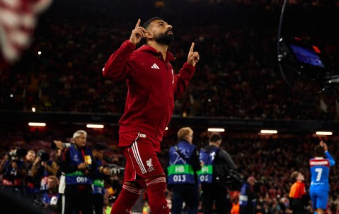 曼联三后卫战术或成利物浦克星，超级星期天迎来巅峰对决