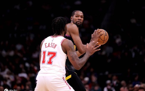 美记:杜兰特和伊森均在和火箭进行续约谈判