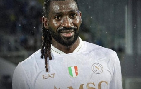 一场3-1让那不勒斯登顶意甲！孔蒂激活曼联弃将：首秀14分钟进球