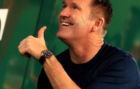 欧冠资格赛：费伦茨瓦罗斯与卡拉巴赫的较量，谁能占得先机？比分预测与赛事分析