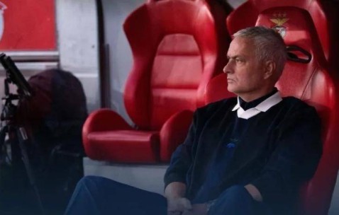 6-0绝杀！62岁穆帅低头离场，欧冠36强诞生！