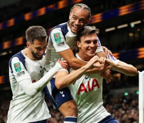 热刺4-0击败10人哥本哈根，30岁拜仁旧将传射破门