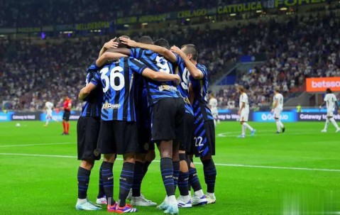 足坛悲喜一夜！利物浦3-2绝杀，1.3亿新援哑火，国米5-0开门红