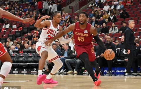 季前赛-莫布利领衔骑士3人得分20+ 仍不敌公牛