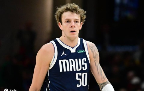 湖人签下大龄落选秀中锋 上赛季曾砍12+11