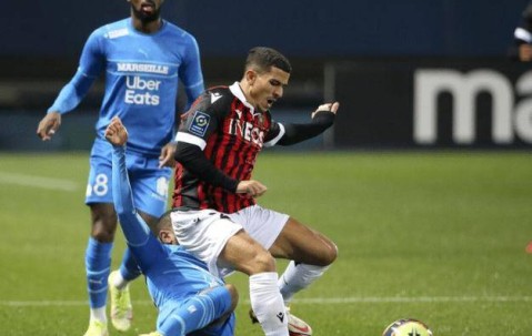 法甲：雷恩 VS 里昂，榜首劲旅能否客场奏凯？