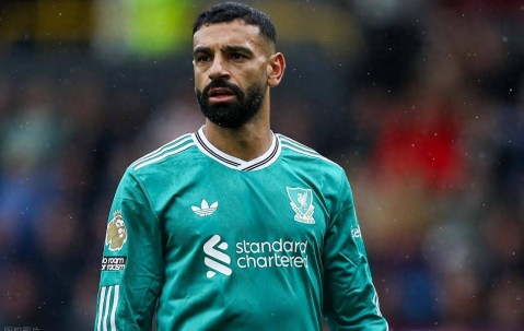 欧冠：3-2，利物浦险胜西甲劲旅，萨拉赫传射，范迪克补时绝杀