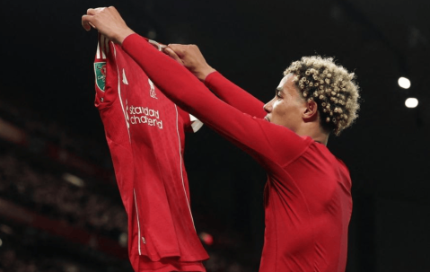 英超豪强再次绝杀：7场6次绝杀太神奇，3线狂飙冲击冠军