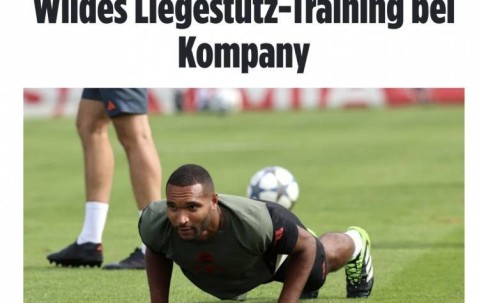 图片报：拜仁战切尔西前最后一练进行抢圈练习，输队须进行俯卧撑