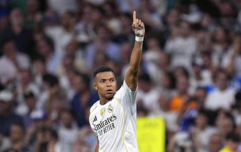 【欧冠】姆巴佩点射双响，皇马艰难走出法甲“梦魇”