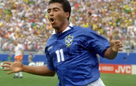 最不挑队友的5大足坛巨星，2中场大师全方位证明自己，第一无争议